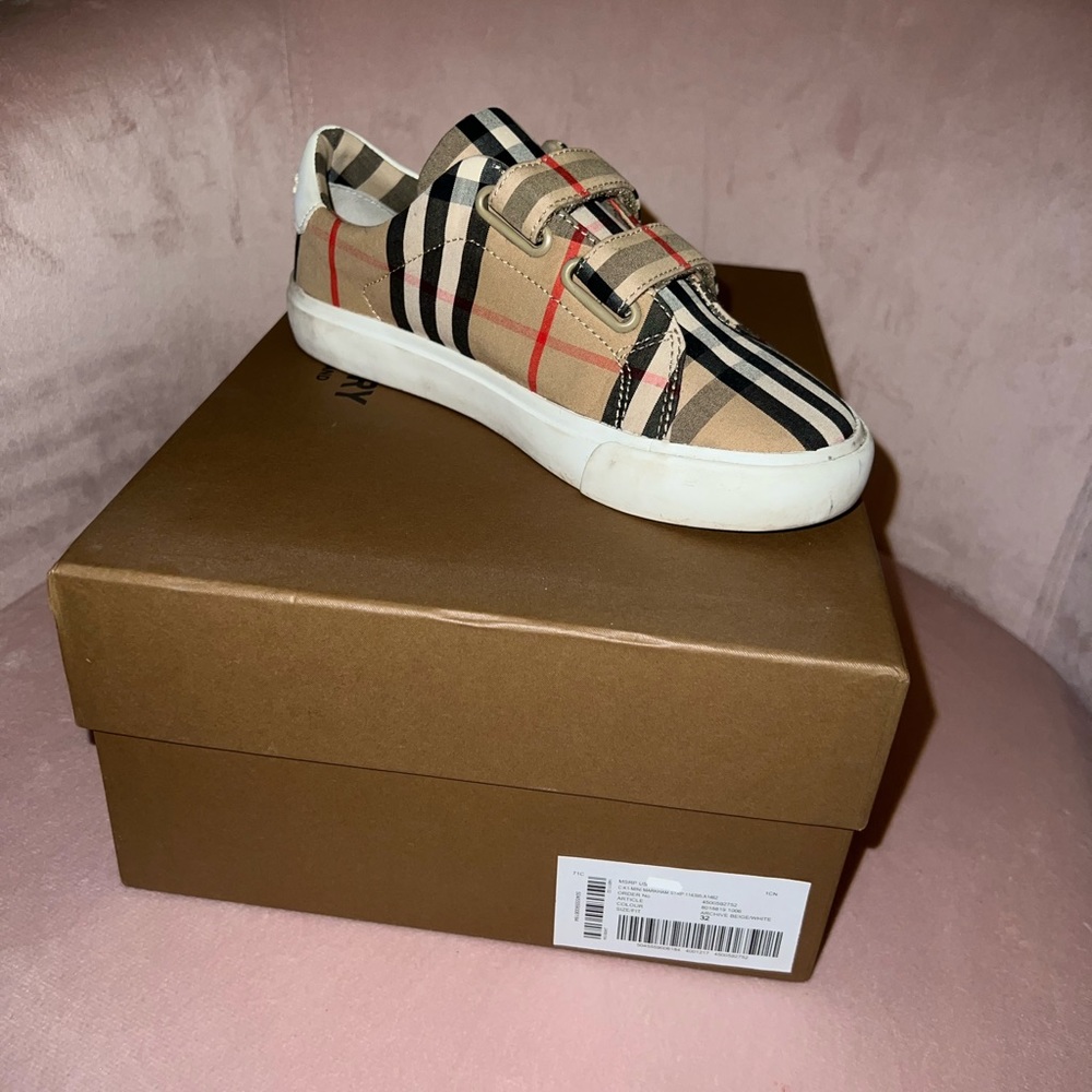 Burberry sneakers